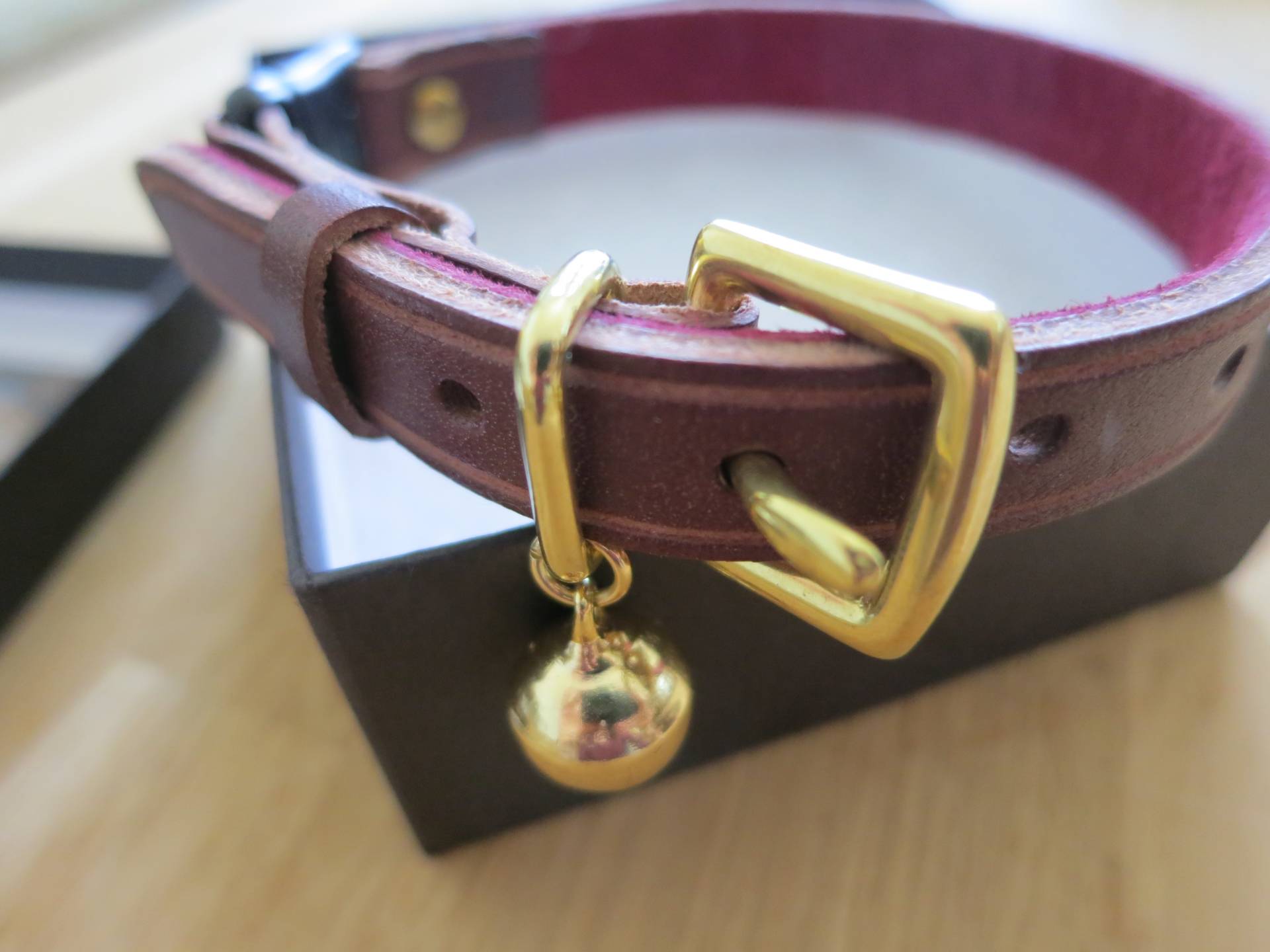 Cheshire and shop wain cat collar