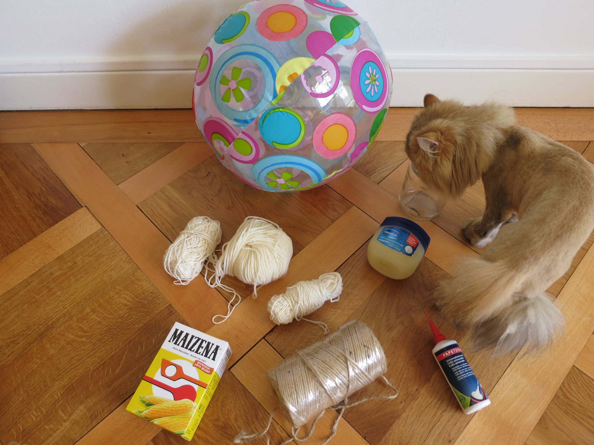 DIY yarn cat ball cave