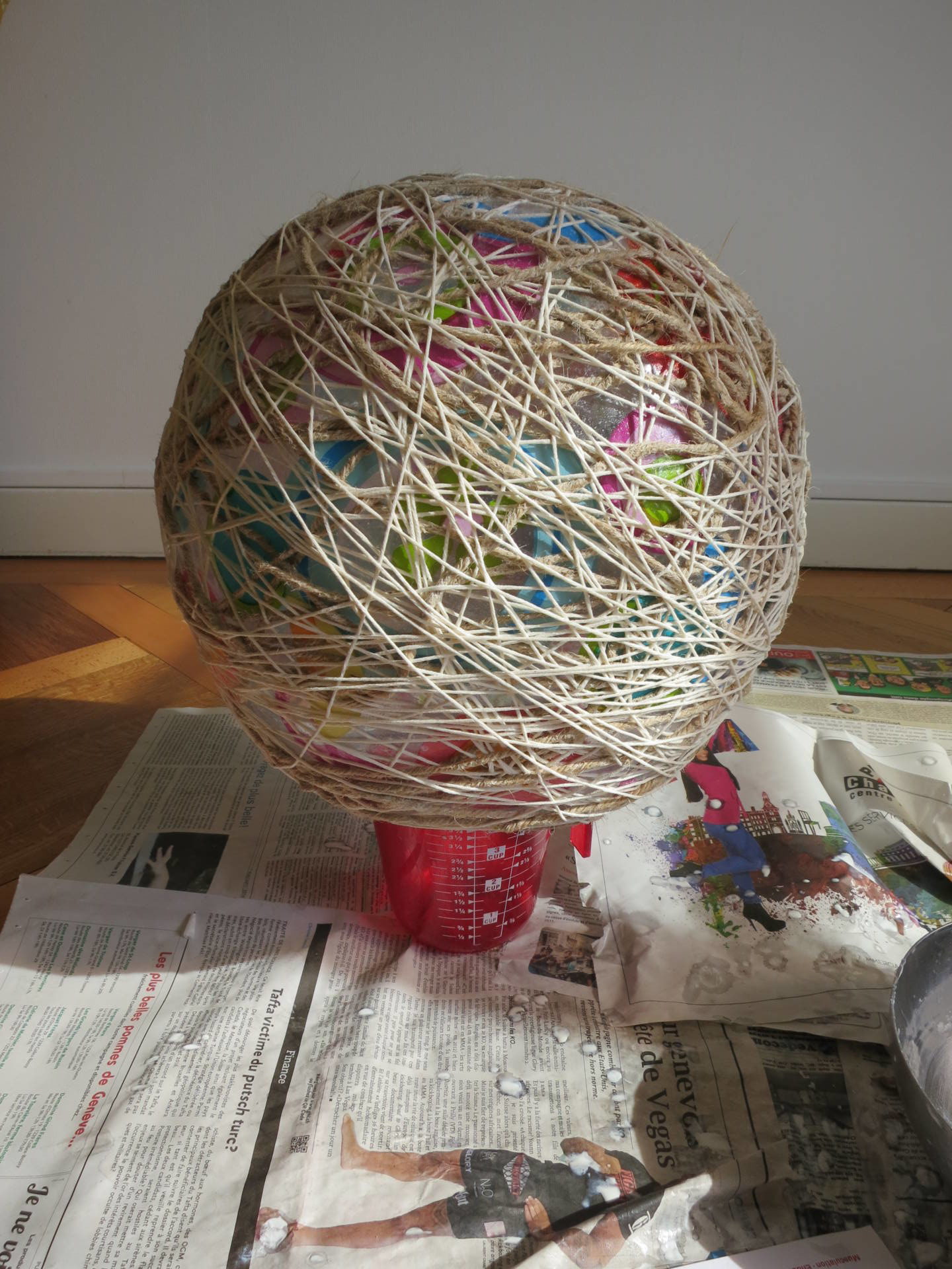 DIY yarn cat ball cave