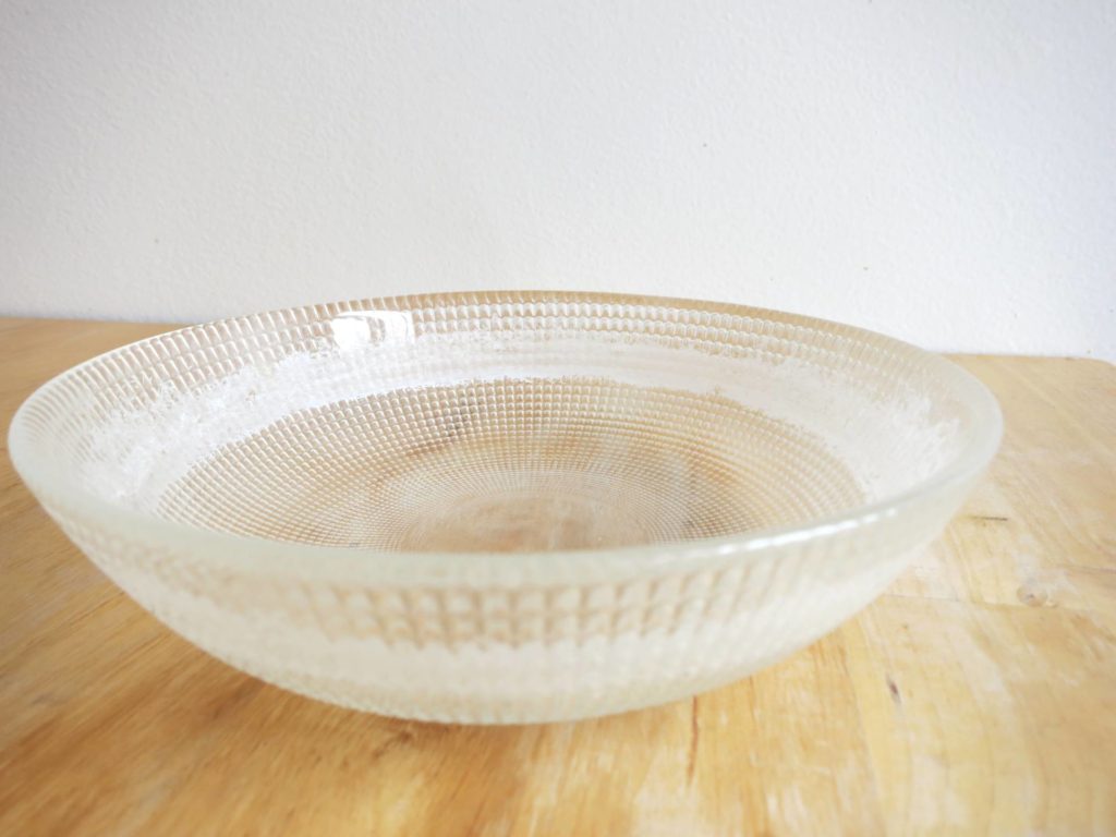 Glass water bowl for cats