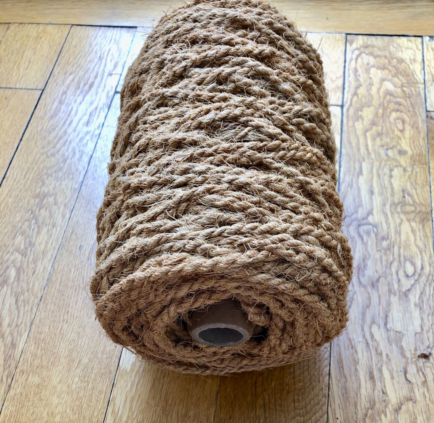Coconut rope cat DIY