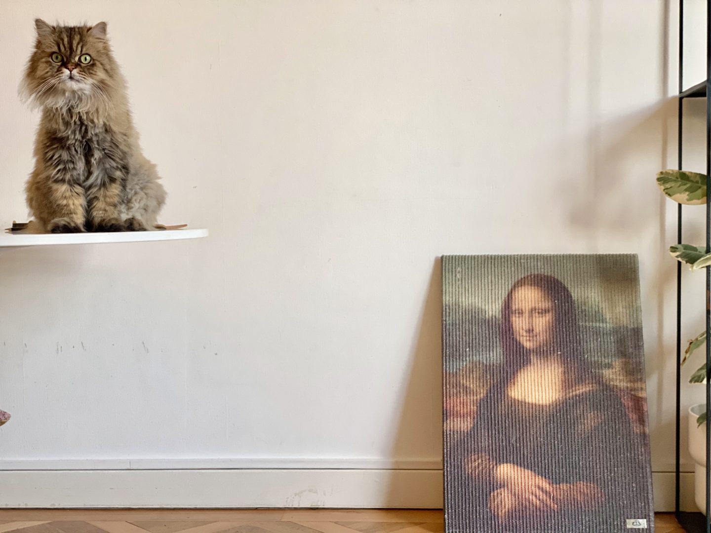 Mona Lisa art cat scratcher modern cat scratcher